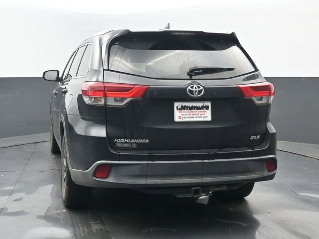 Used 2017 Toyota Highlander XLE FWD image 4