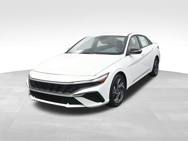 Certified 2025 Hyundai Elantra SEL FWD image 5