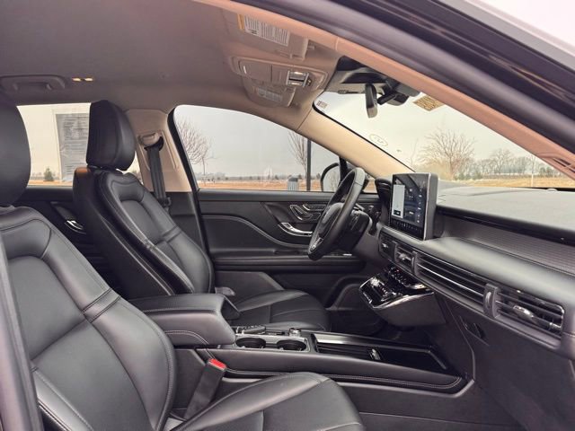 Used 2024 Lincoln Corsair Premiere w/ Equipment Group 101A image 23