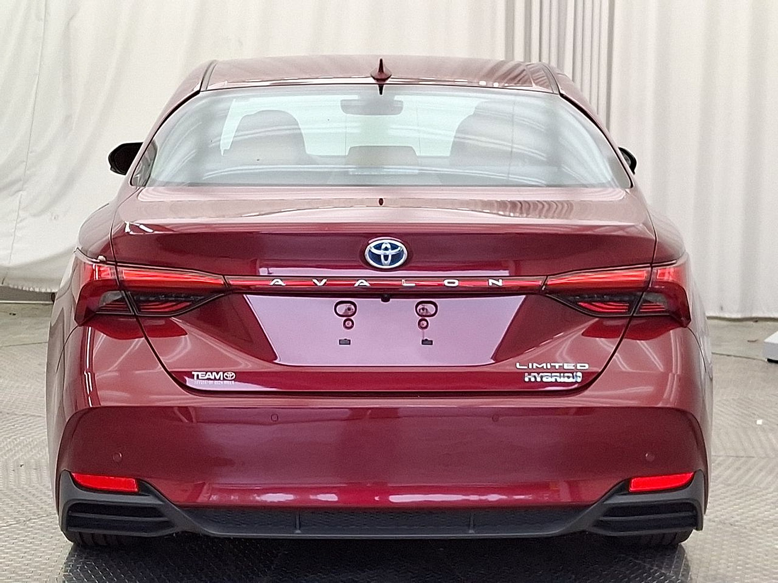Certified 2022 Toyota Avalon Limited w/ Advanced Safety Package FWD image 23