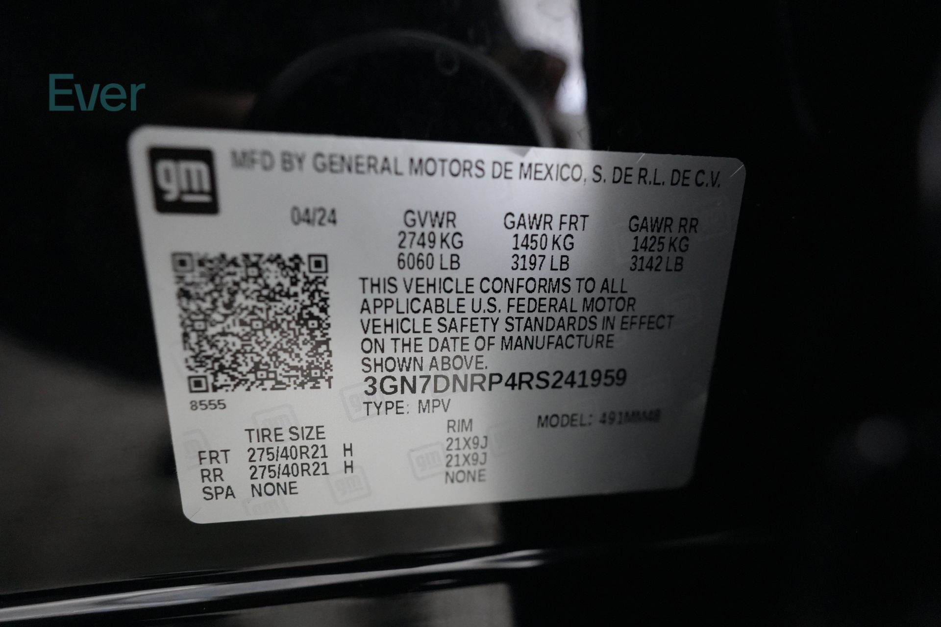 Used 2024 Chevrolet Equinox EV RS FWD image 25