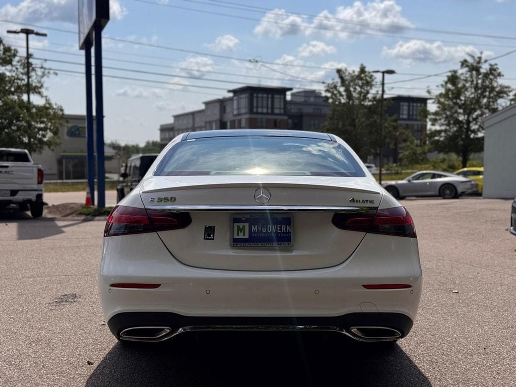 Used 2023 Mercedes-Benz E 350 4MATIC Sedan image 5