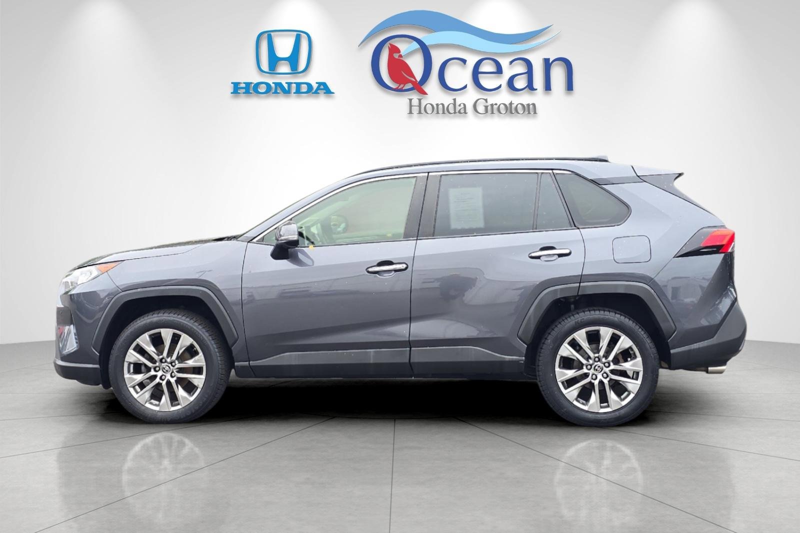 Used 2019 Toyota RAV4 Limited image 6