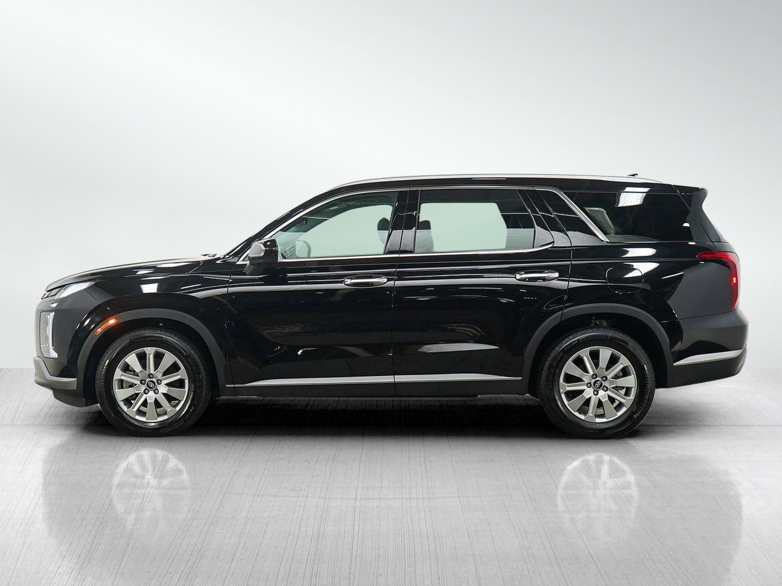 Used 2025 Hyundai Palisade SEL AWD/4WD image 2
