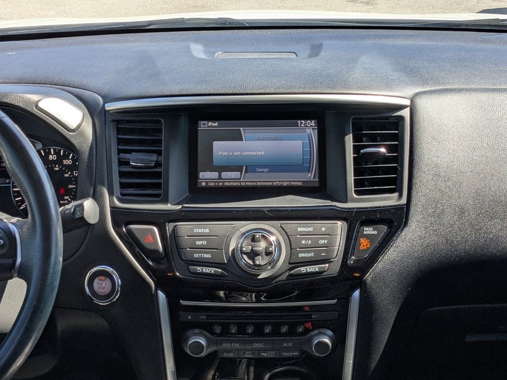 Used 2016 Nissan Pathfinder SV image 15