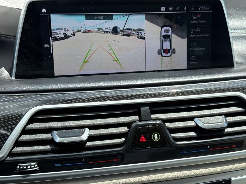Used 2022 BMW 750Li xDrive AWD/4WD image 28