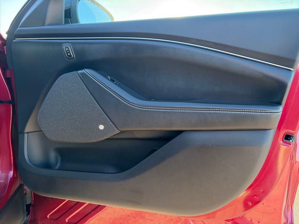 Used 2025 Ford Mustang Mach-E Premium image 9