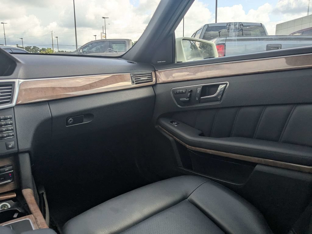 Used 2011 Mercedes-Benz E 350 Sedan image 15