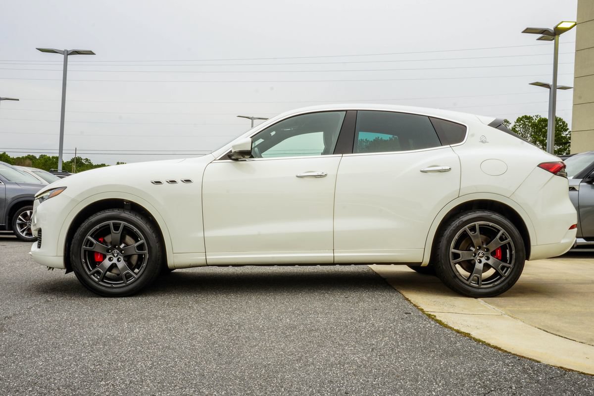Used 2021 Maserati Levante AWD/4WD image 9
