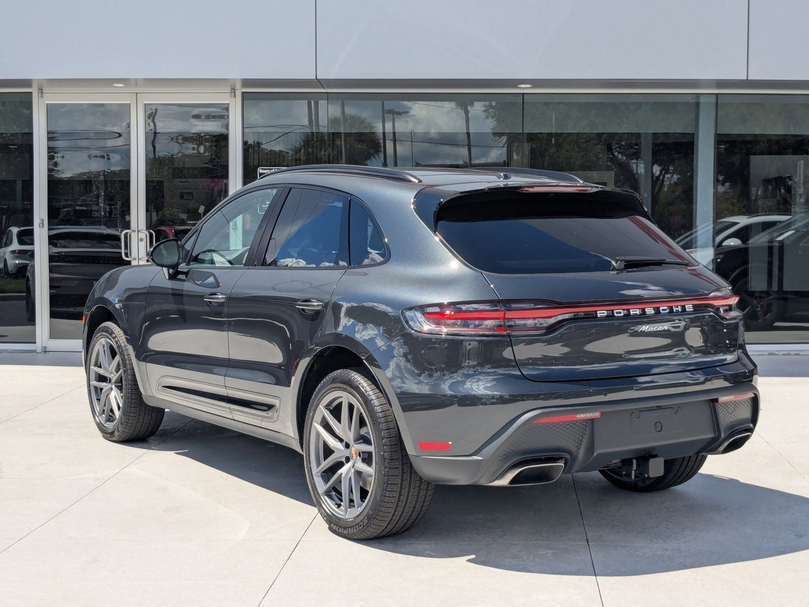 New 2026 Porsche Macan AWD/4WD image 3