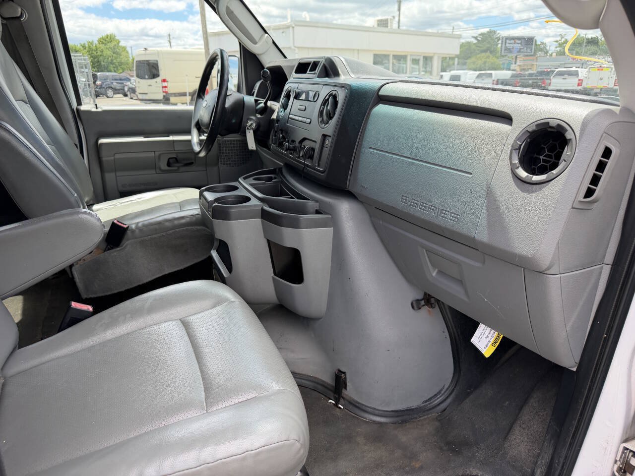 Used 2012 Ford E-350 and Econoline 350 XL w/ PWR Windows & Locks Group RWD image 8