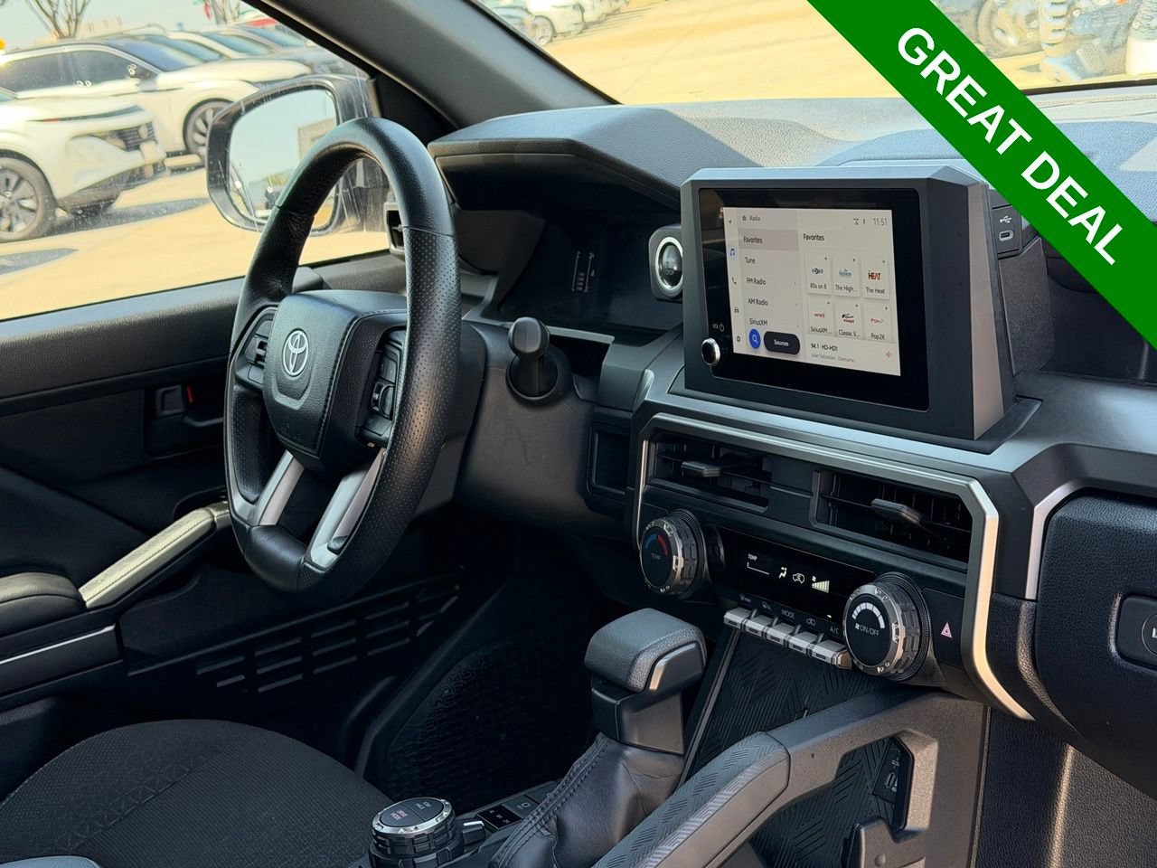 Used 2025 Toyota 4Runner SR5 AWD/4WD image 38