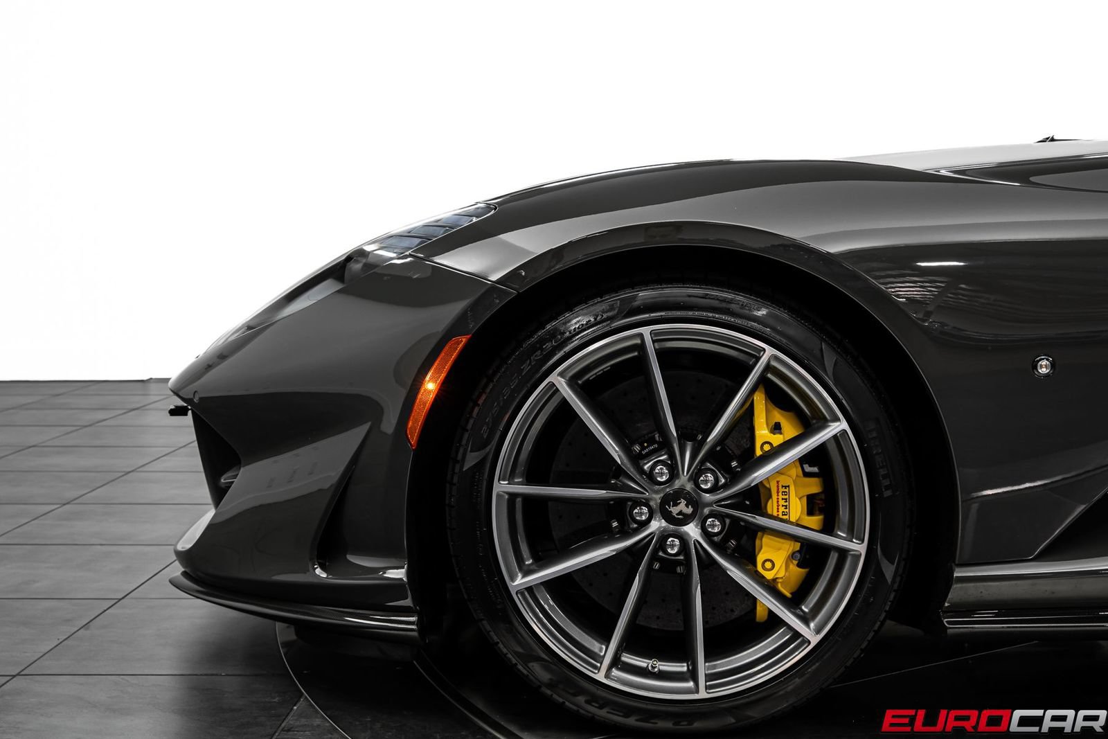 Used 2023 Ferrari 812 GTS RWD image 18