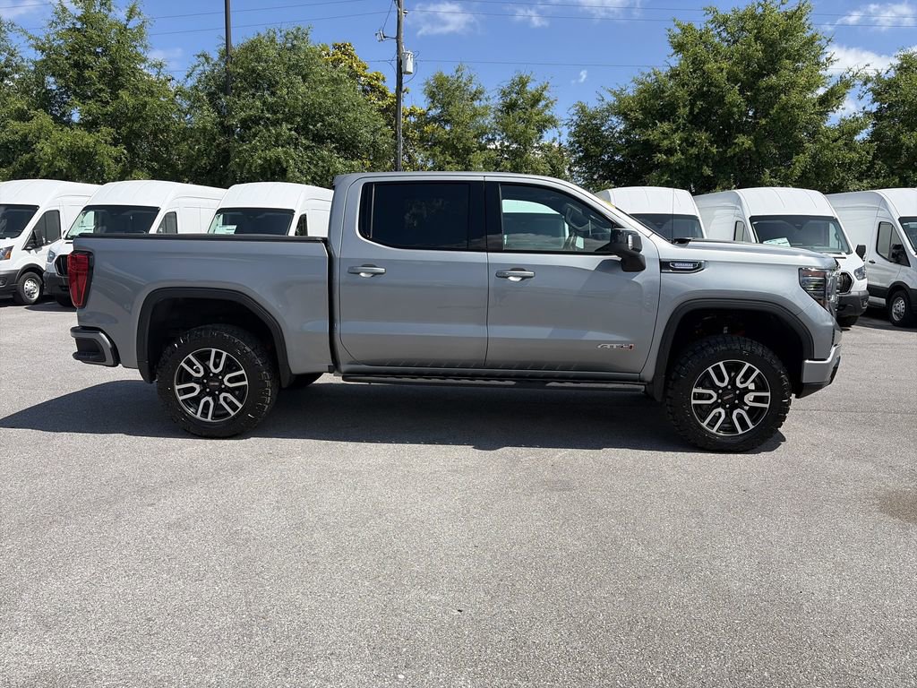 Used 2025 GMC Sierra 1500 AT4 w/ AT4 Premium Package AWD/4WD image 8