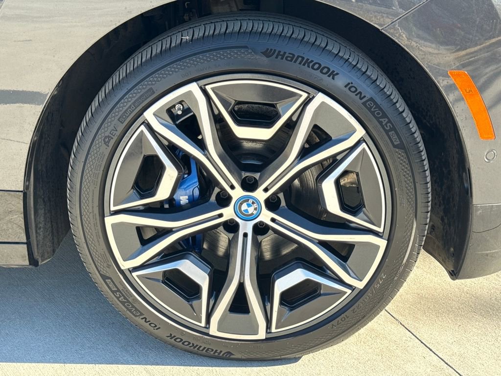 Used 2023 BMW iX M60 w/ Executive Package image 11