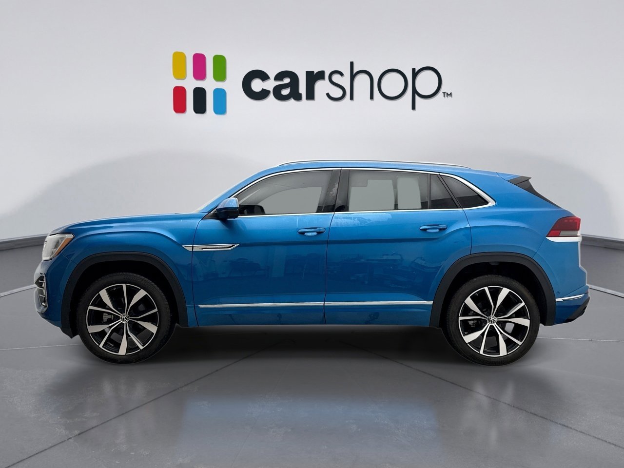 Used 2024 Volkswagen Atlas Cross Sport SEL Premium R-Line image 2