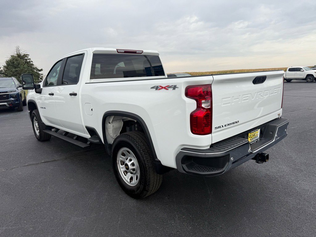 Used 2024 Chevrolet Silverado 3500 W/T image 3