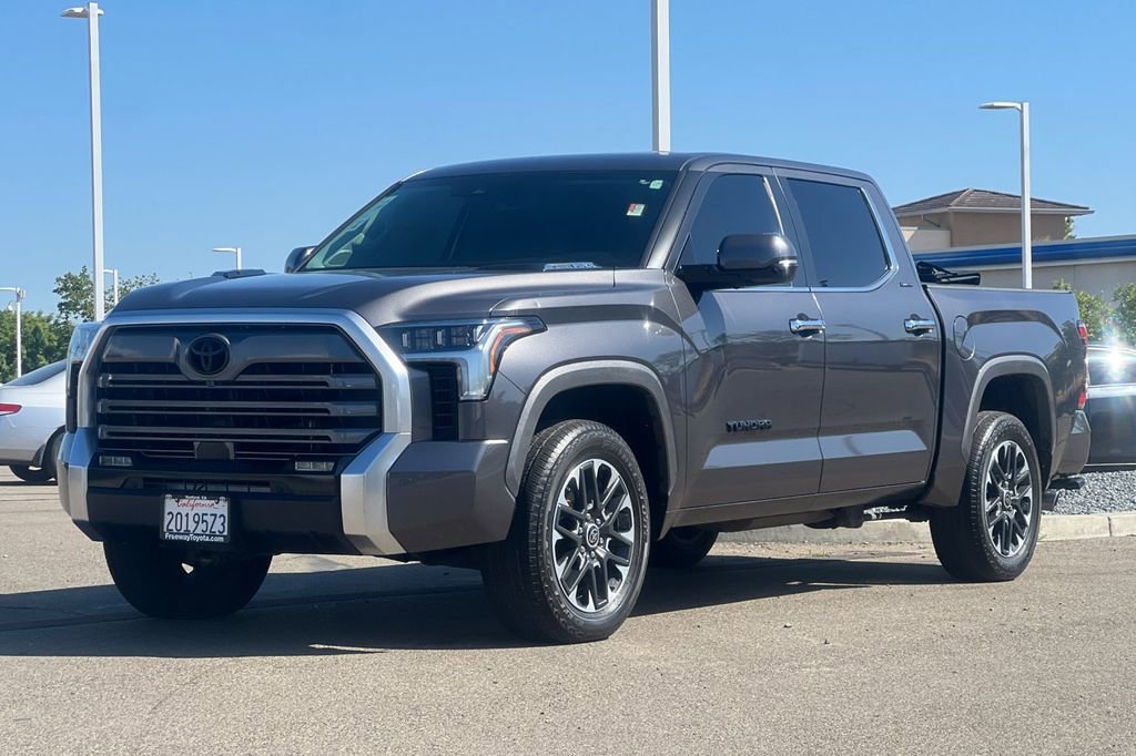 Used 2024 Toyota Tundra Limited AWD/4WD image 10