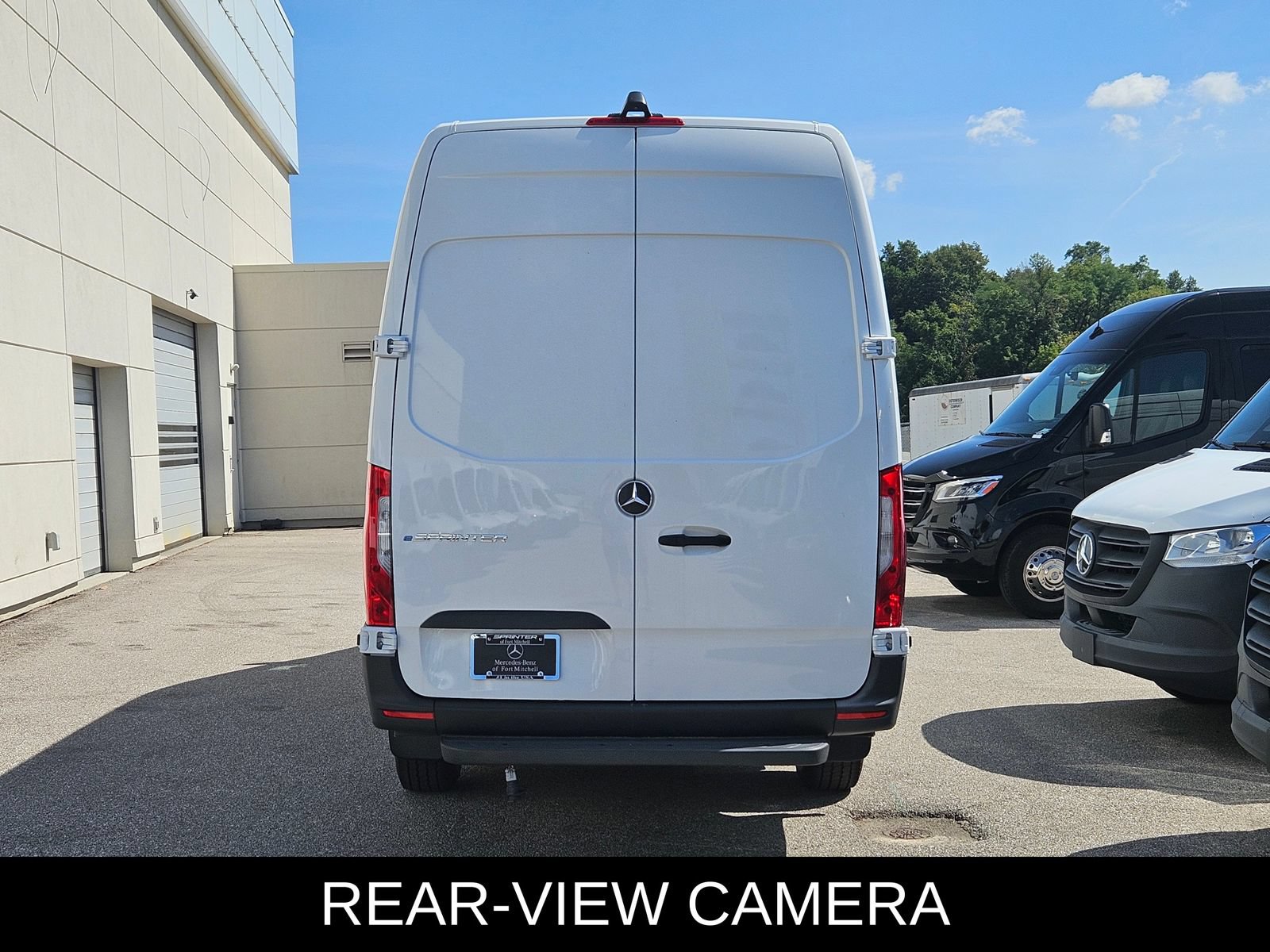 New 2025 Mercedes-Benz eSprinter 170 Cargo image 7