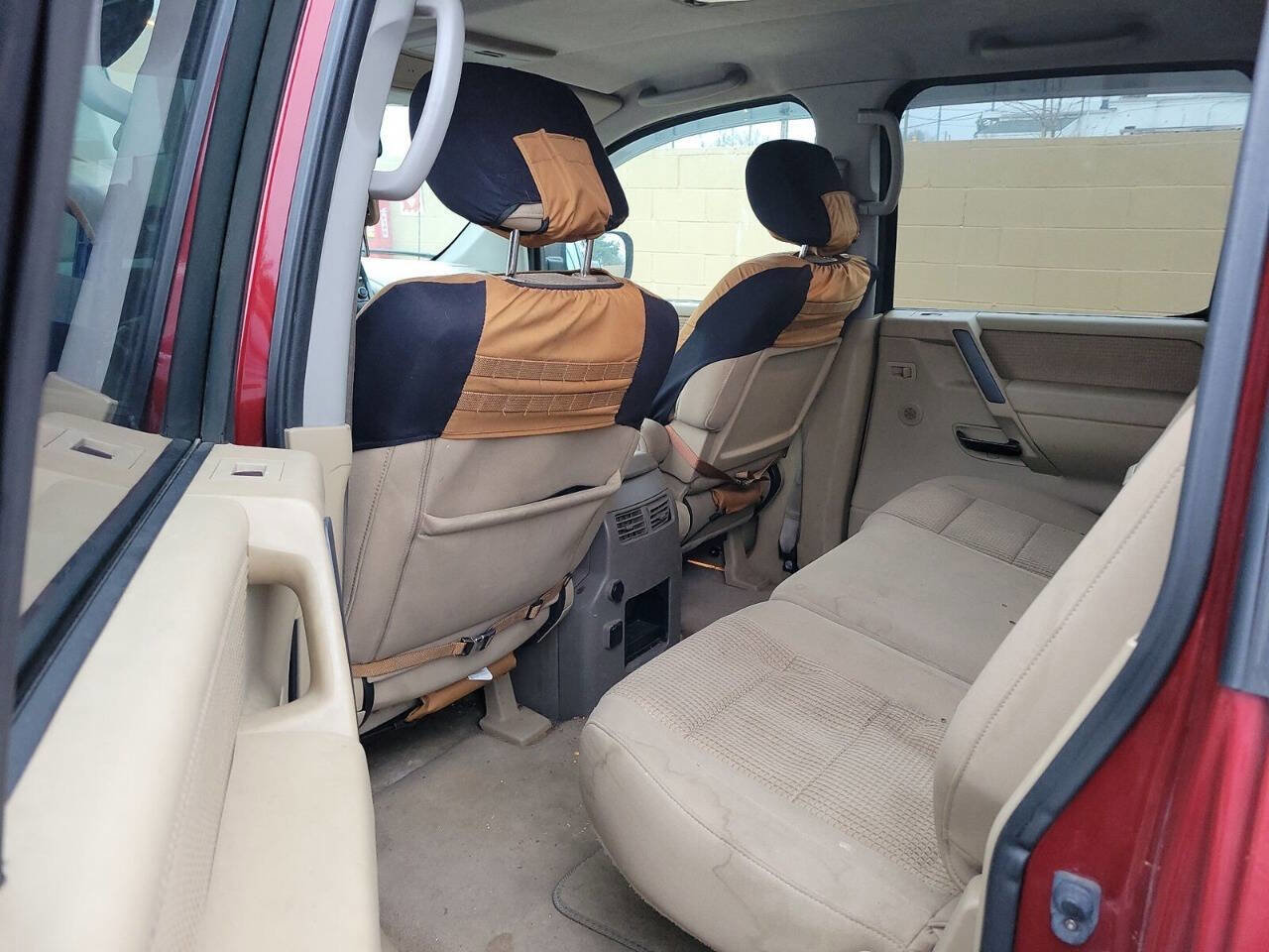 Used 2014 Nissan Titan SV w/ SV Value Truck Package image 5