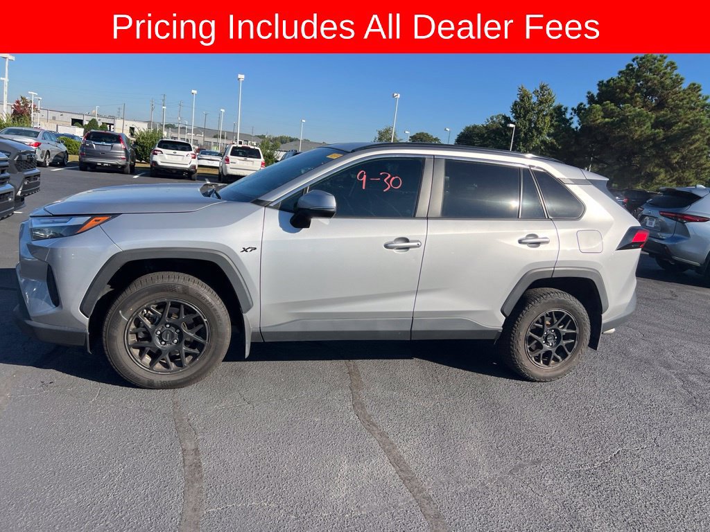 Used 2024 Toyota RAV4 XLE FWD image 4