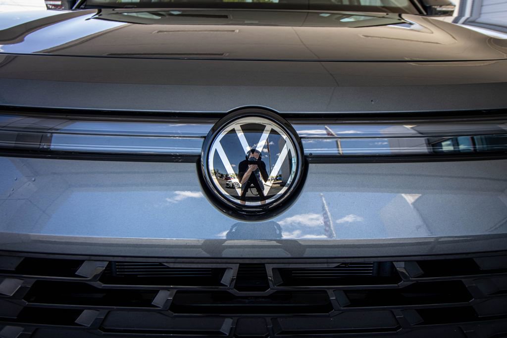 Used 2025 Volkswagen Tiguan S FWD image 7