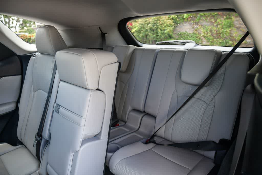 Used 2018 Lexus RX 350L FWD w/ Accessory Package image 26