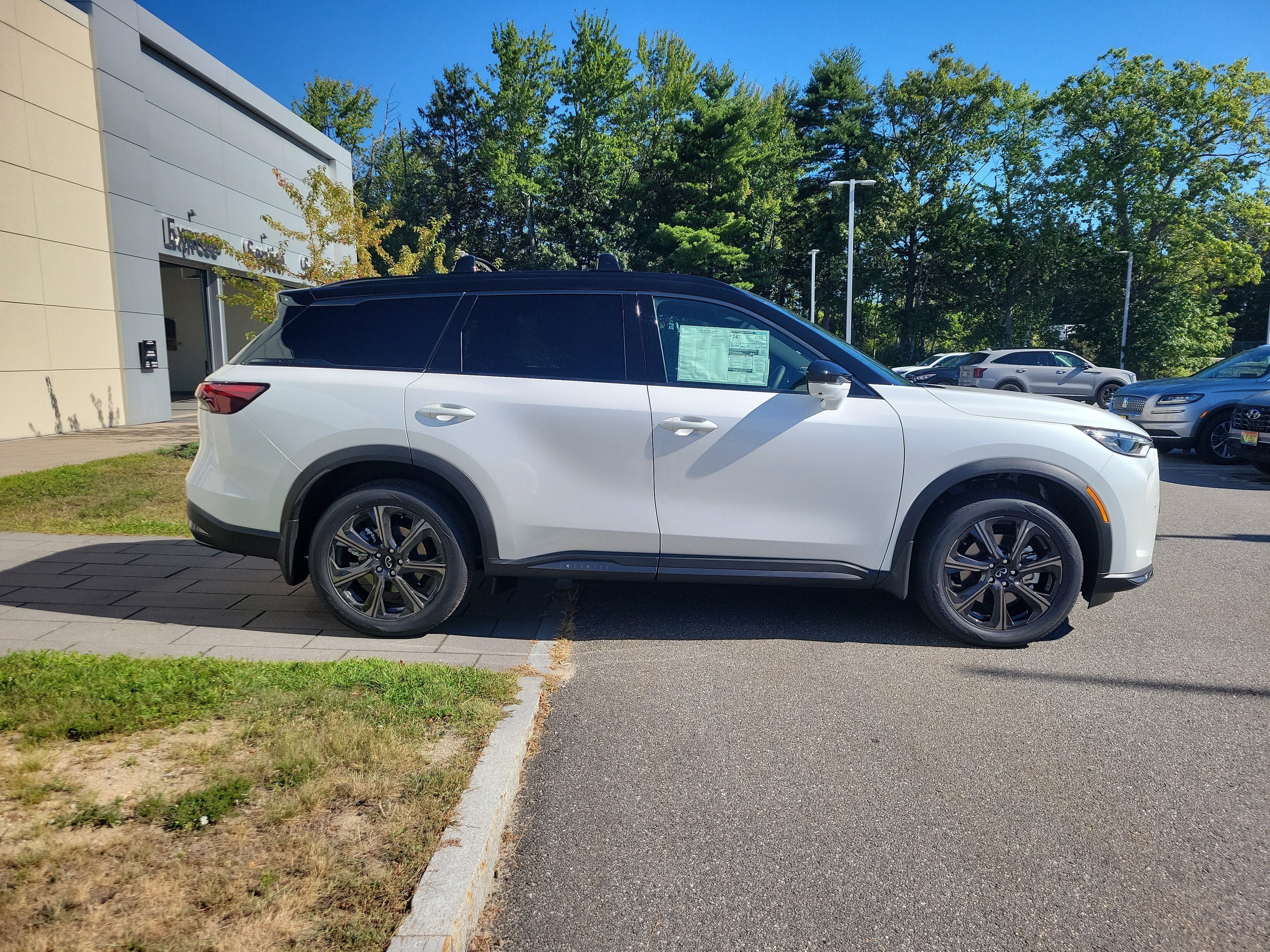 New 2027 INFINITI QX60 Autograph w/ Dark Cargo Package AWD/4WD image 8