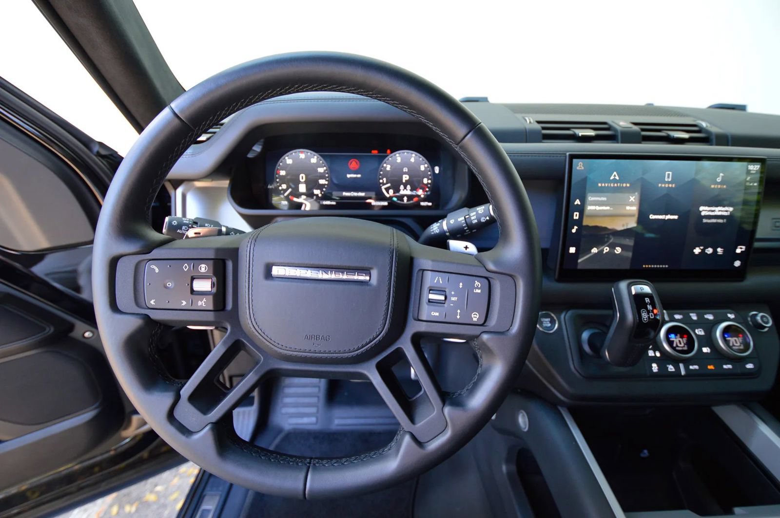 Used 2025 Land Rover Defender 130 V8 AWD/4WD image 44