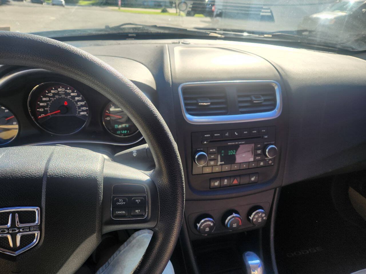 Used 2013 Dodge Avenger SE FWD image 13