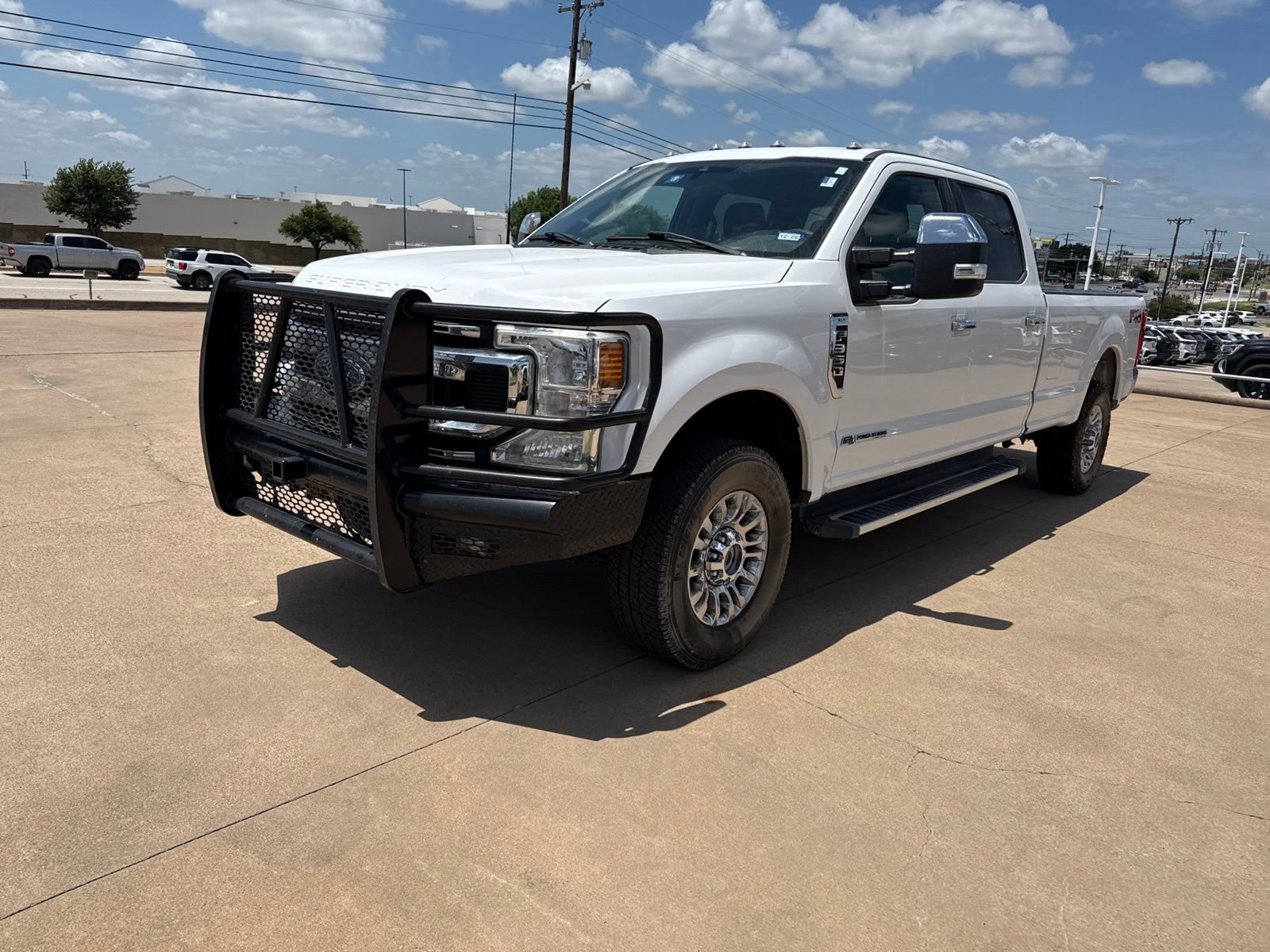 Used 2021 Ford F350 XLT w/ XLT Premium Package AWD/4WD image 3