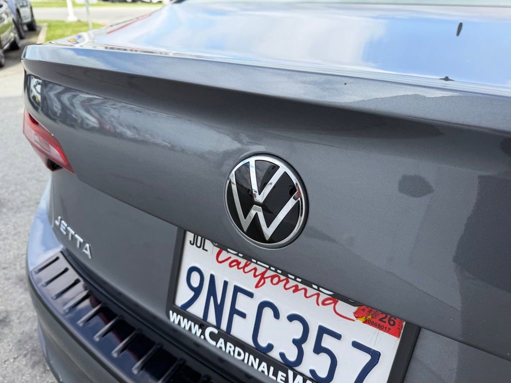 Used 2024 Volkswagen Jetta Sport image 11