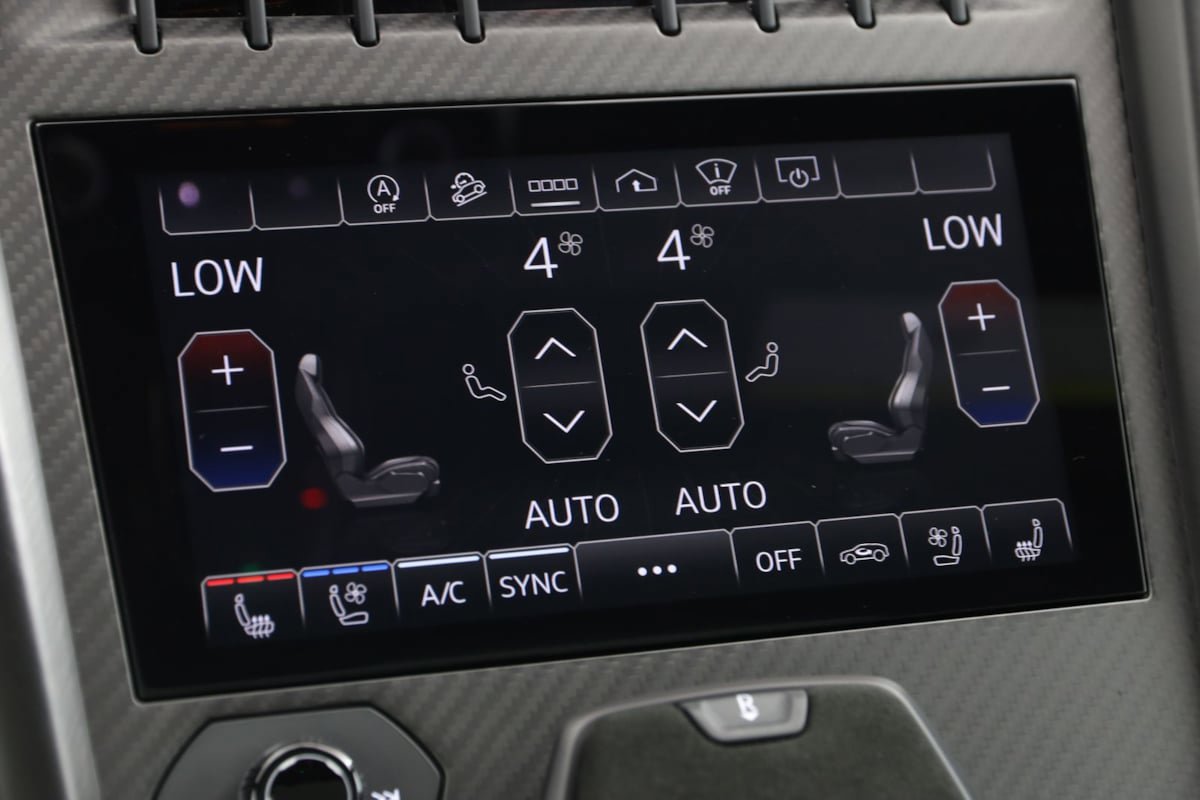 Used 2024 Lamborghini Urus Performante image 64