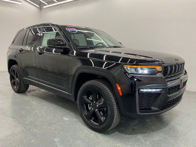 New 2026 Jeep Grand Cherokee Limited w/ Limited Altitude Package AWD/4WD image 8