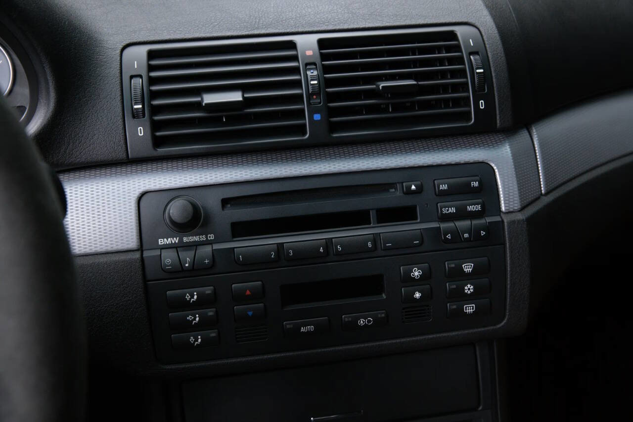 Used 2005 BMW M3 Coupe image 47