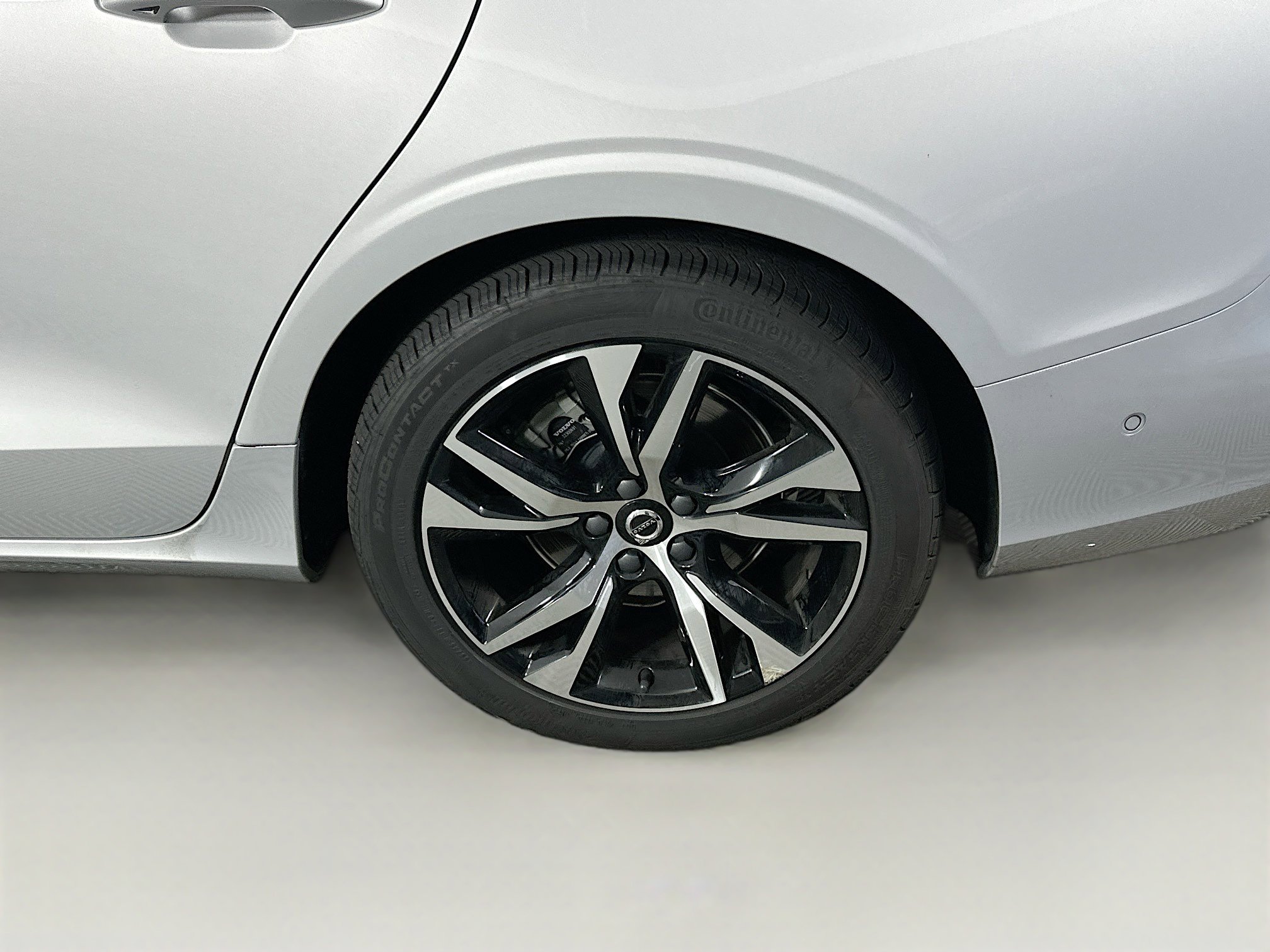 Used 2024 Volvo S60 B5 Plus image 11