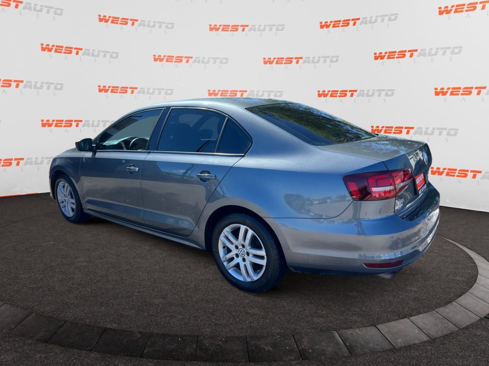 Used 2018 Volkswagen Jetta S FWD image 3
