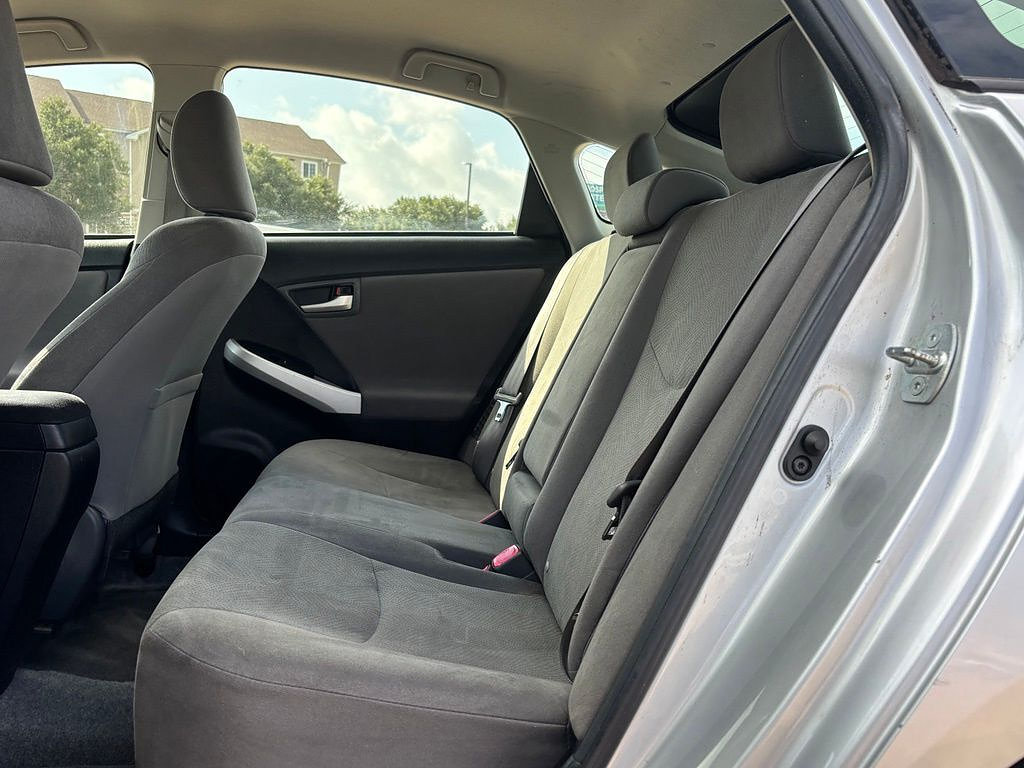 Used 2015 Toyota Prius Two FWD image 12