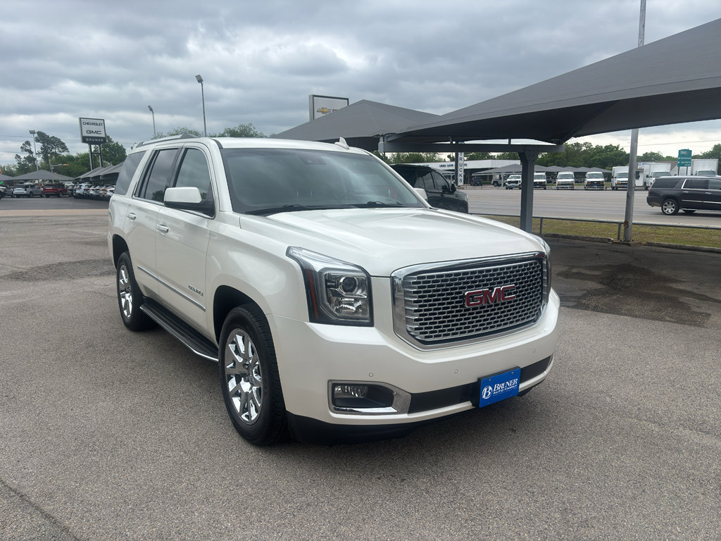 Used 2015 GMC Yukon Denali w/ Open Road Package image 3