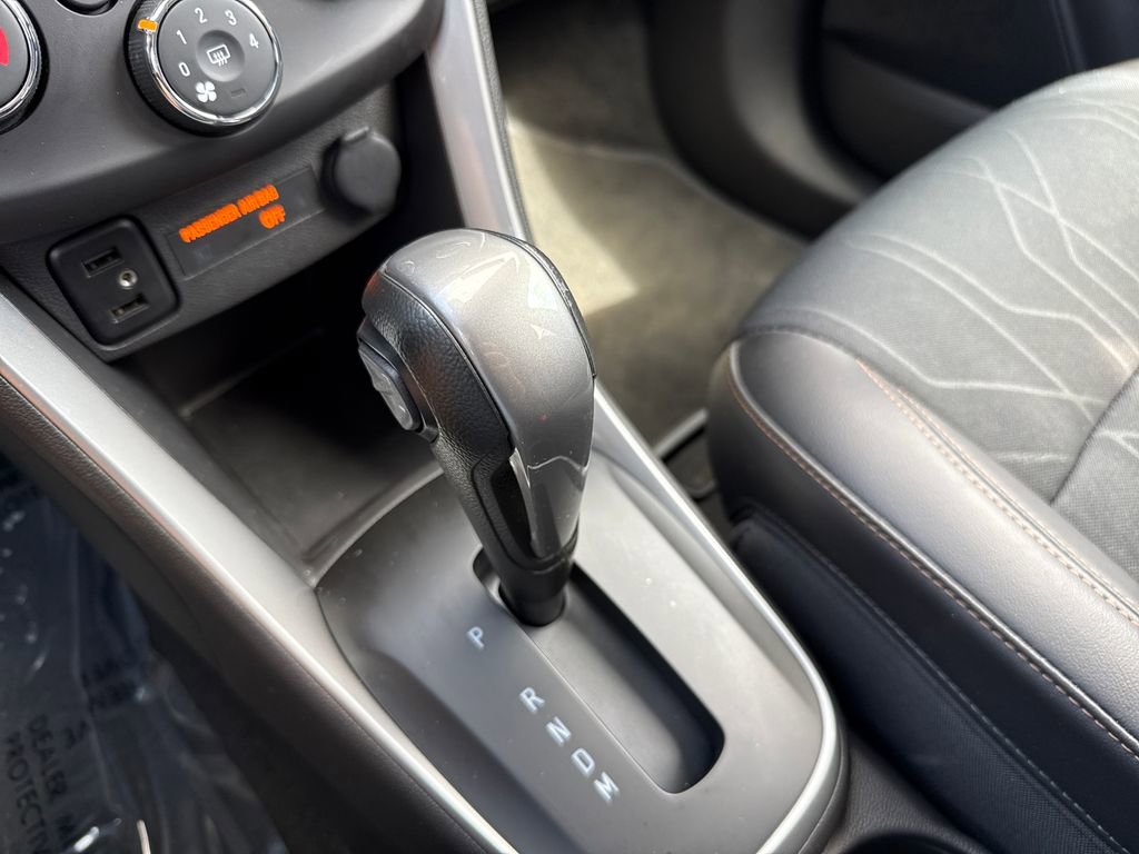 Used 2020 Chevrolet Trax LT w/ LT Convenience Package FWD image 22