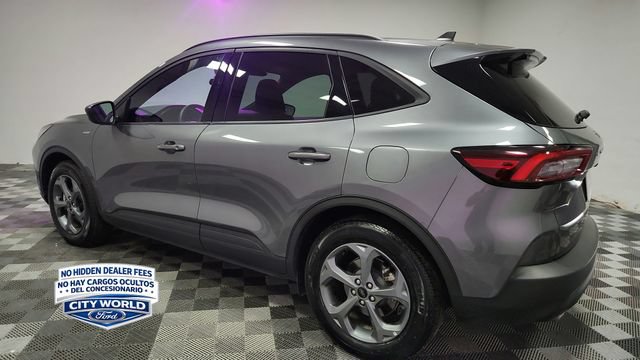 Used 2025 Ford Escape ST-Line FWD image 5