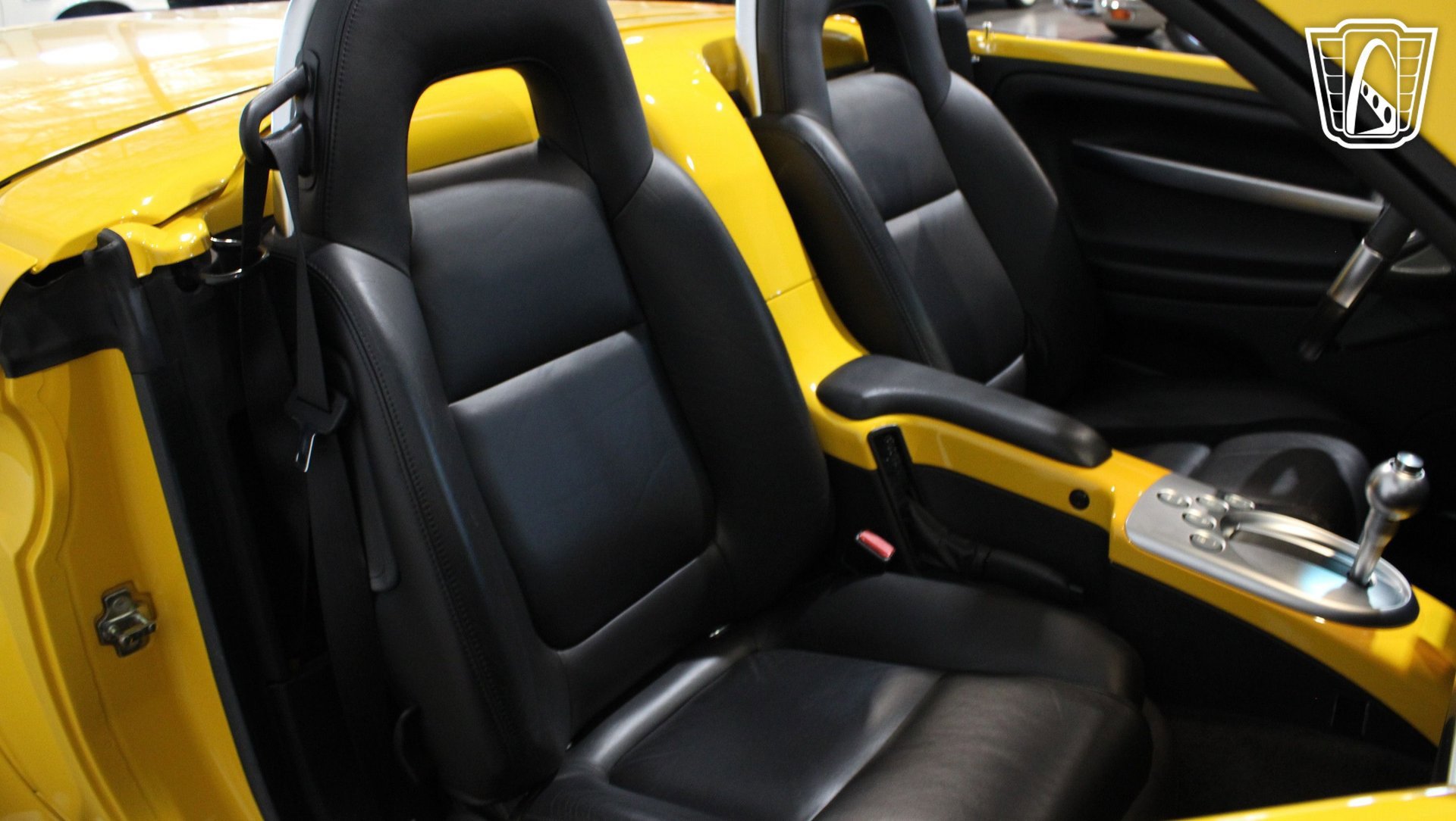 Used 2003 Chevrolet SSR w/ Preferred Equipment Group RWD image 35