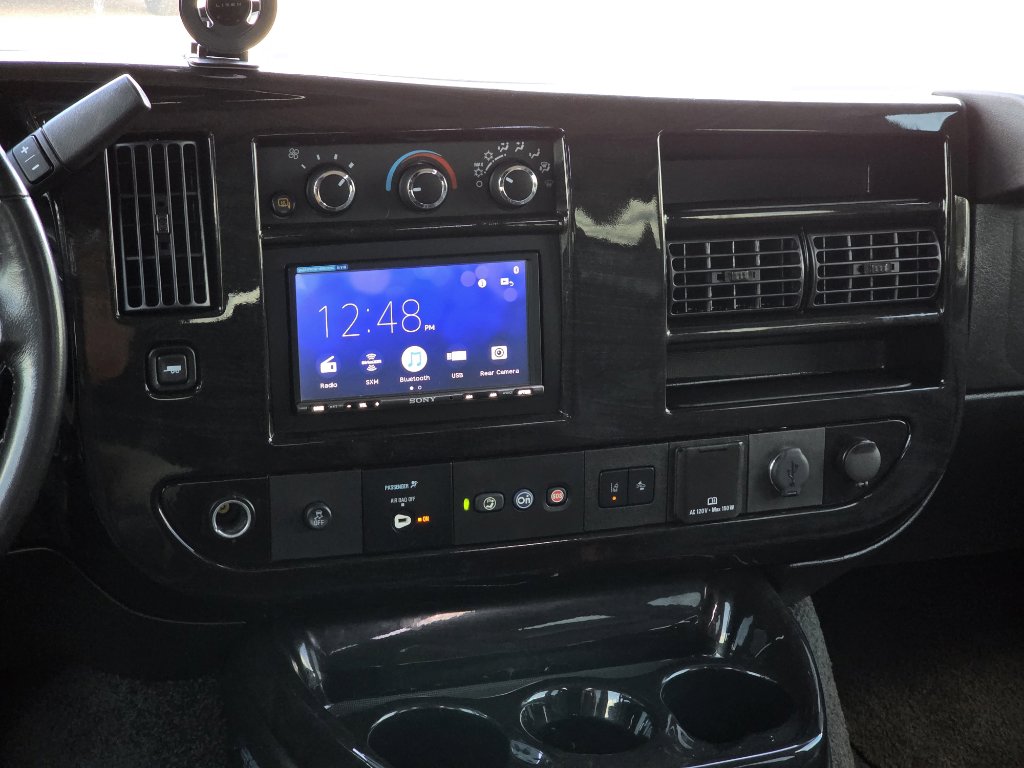 Used 2019 Chevrolet Express 2500 Extended w/ Enhanced Convenience Package image 8