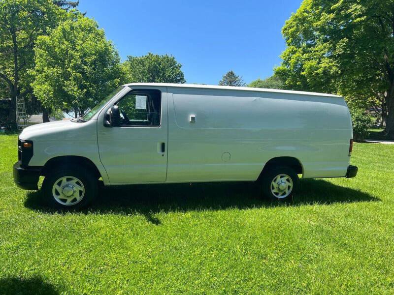 Used 2014 Ford E-250 and Econoline 250 Extended w/ Commercial Cargo Van Package RWD image 2