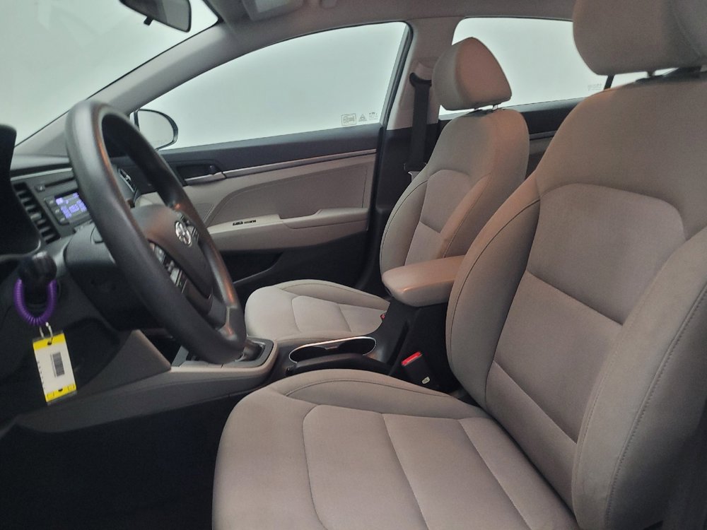 Used 2018 Hyundai Elantra SE image 17