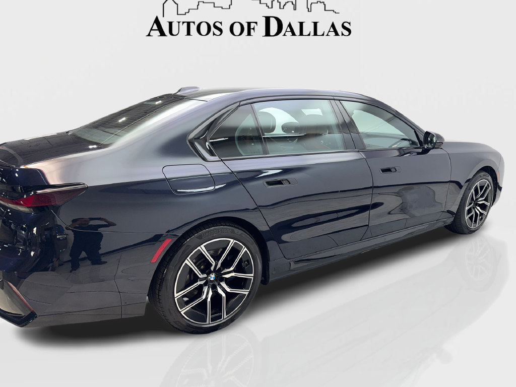Used 2024 BMW i7 xDrive60 w/ Executive Package AWD/4WD image 14