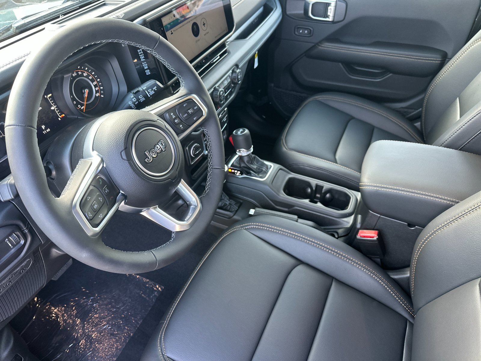 New 2027 Jeep Wrangler Unlimited Sahara AWD/4WD image 10