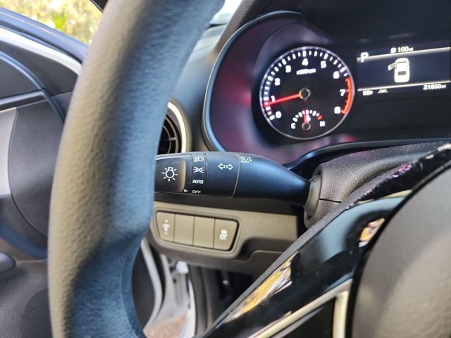 Used 2024 Kia Forte LXS image 21