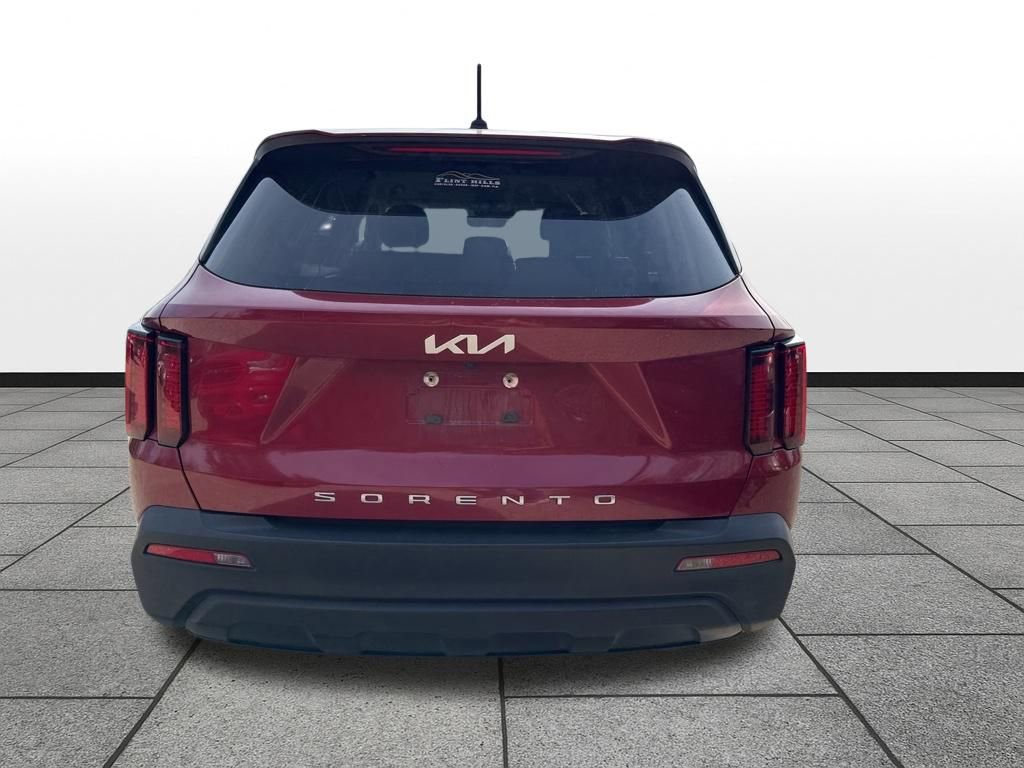 Used 2022 Kia Sorento LX image 6