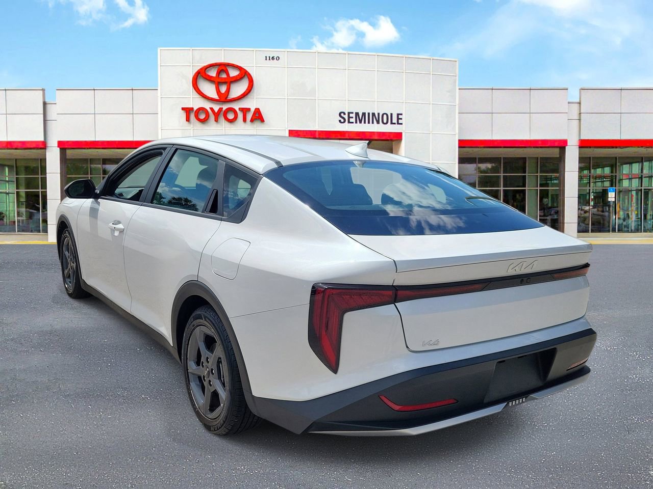 Used 2025 Kia K4 FWD image 4